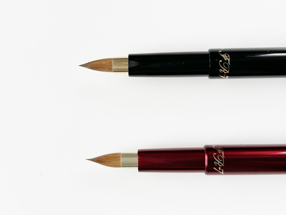 ラウンド型携帯用リップブラシ 2色 58C（イタチ毛100％） | 竹田ブラシ